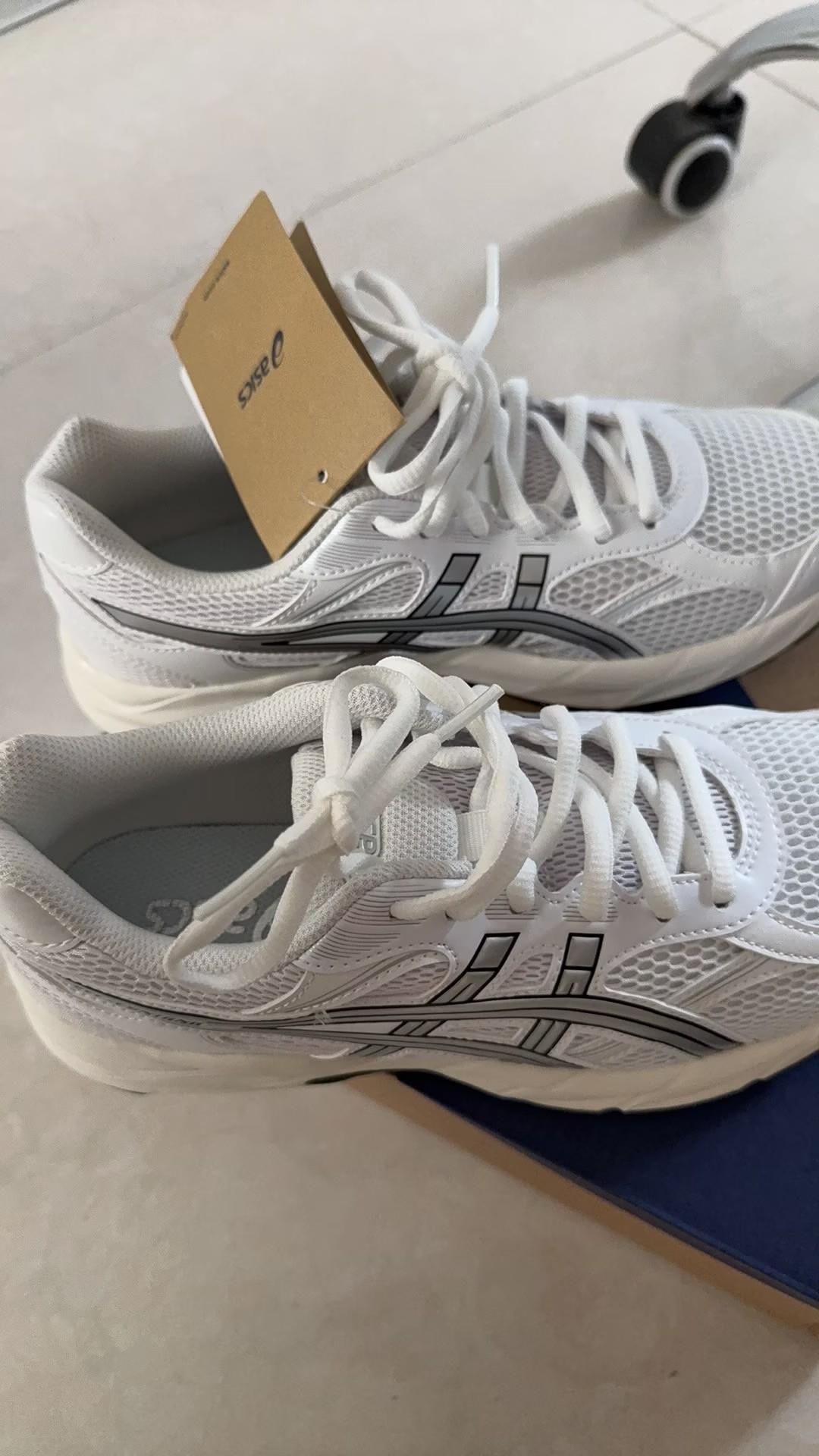 🤎ASICS亚瑟士复古跑鞋|双色纠结住!GEL‑CONTEND系列复古网面跑鞋,两色都很绝✨